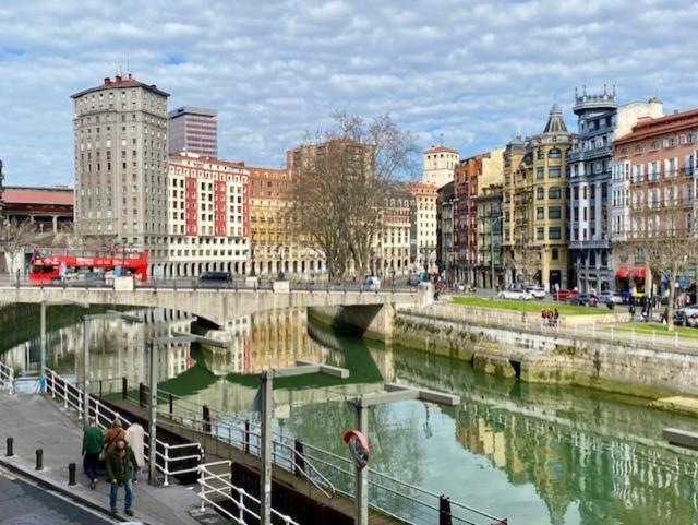 ビルバオPiso De Diseno Con Vistas A La Ria.アパートメント エクステリア 写真